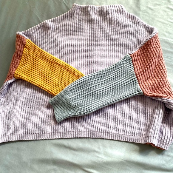 SHEIN Drop Shoulder Colorblock Sweater - Picture 2 of 7